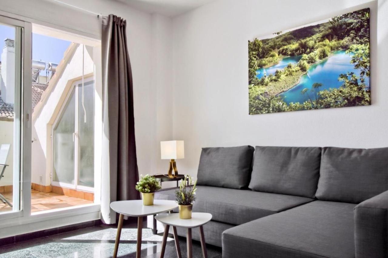 Atico Con Terraza Privada En Malaga Centro Lägenhet Exteriör bild