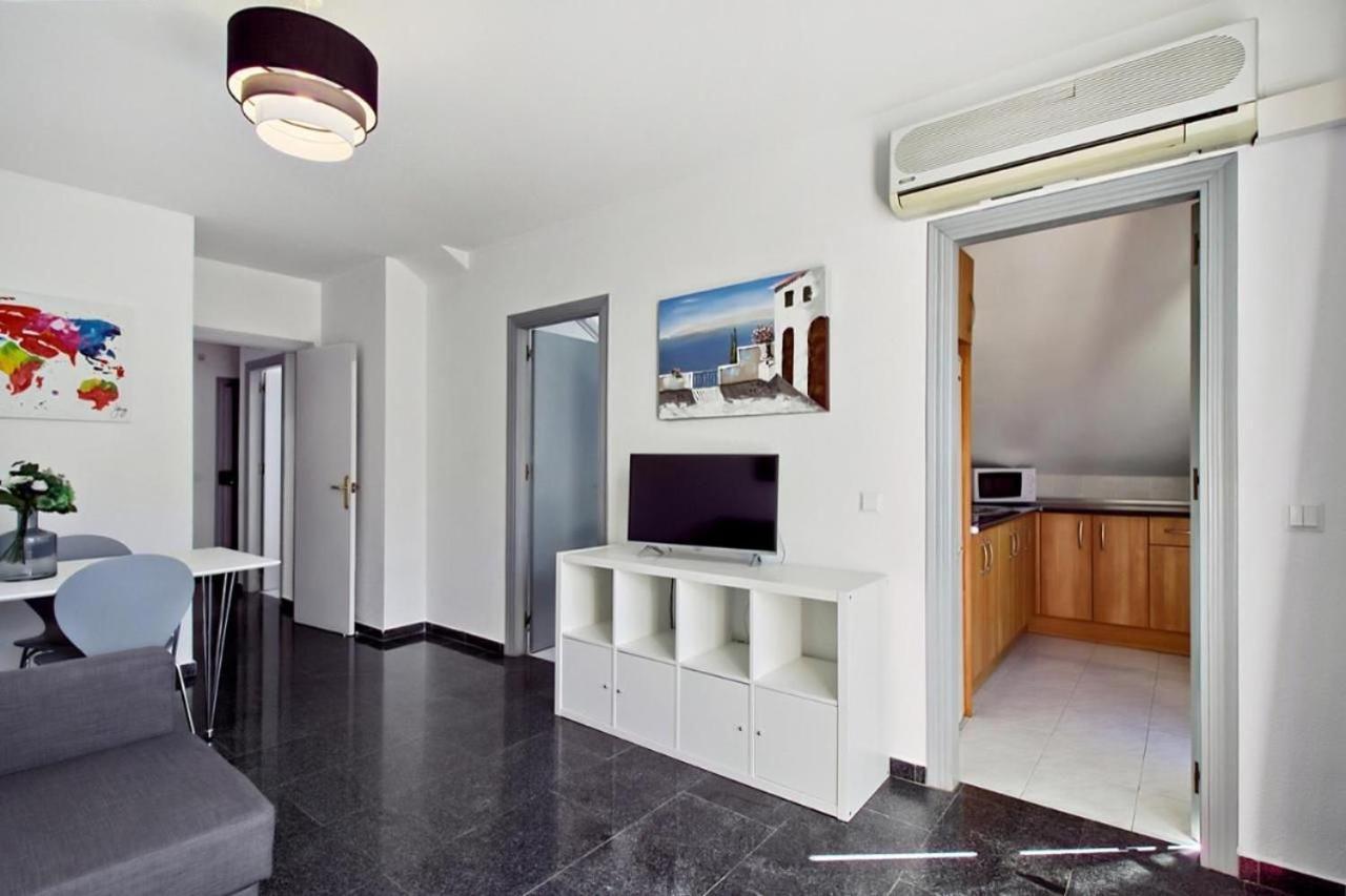 Atico Con Terraza Privada En Malaga Centro Lägenhet Exteriör bild