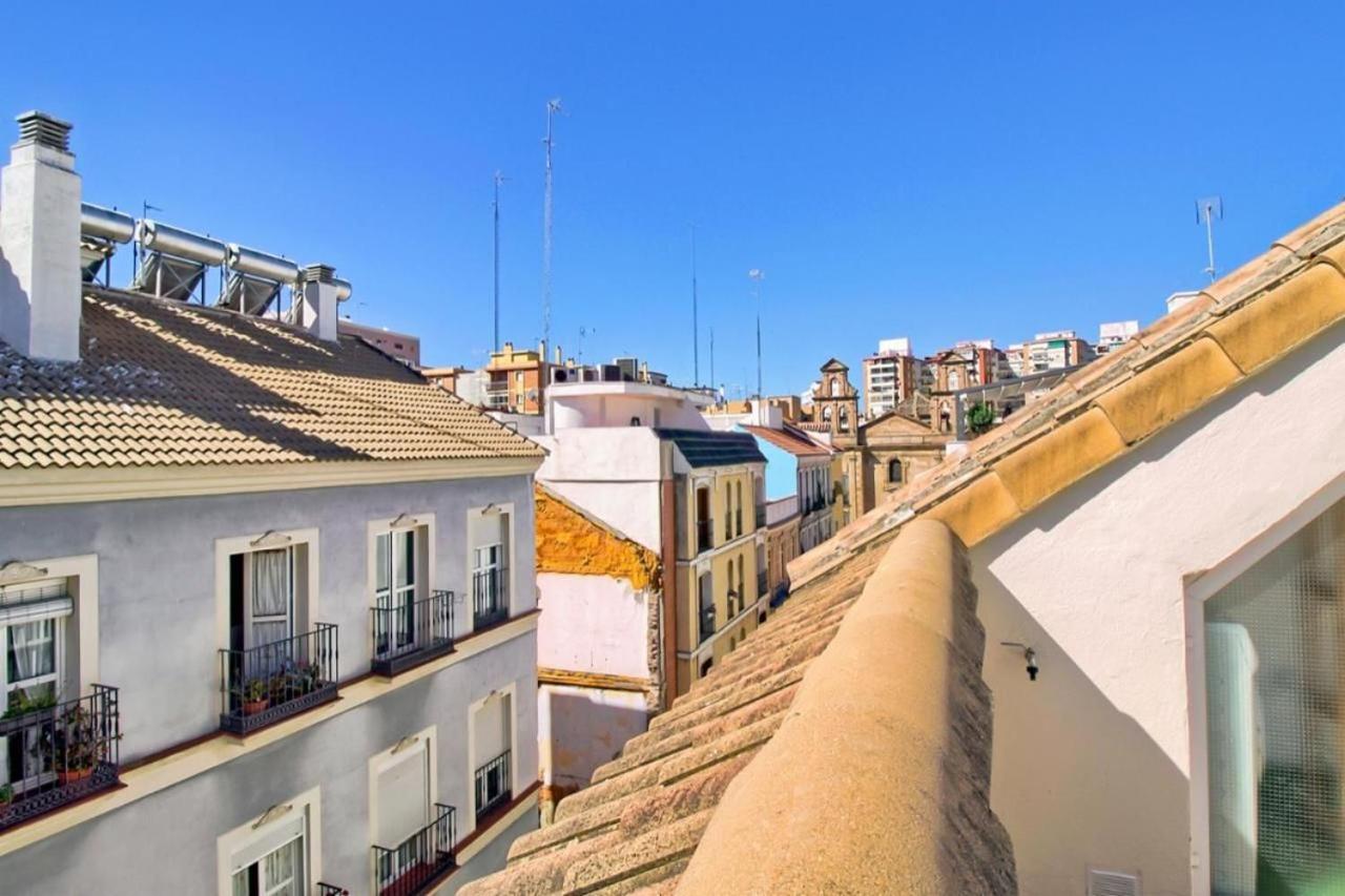Atico Con Terraza Privada En Malaga Centro Lägenhet Exteriör bild
